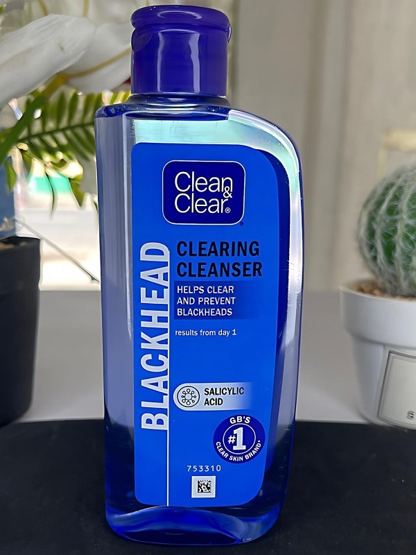 Clean & Clear Blackhead Clearing Cleanser