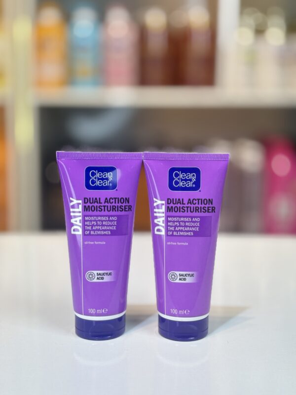 Clean& Clear Dual Action Moisturiserr