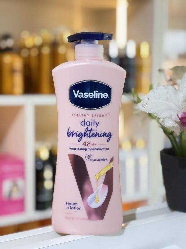 Vaseline Daily Brightening 48H Serum Lotion
